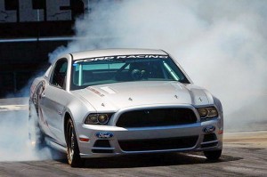 Roy_Hill_Mustang-burnout