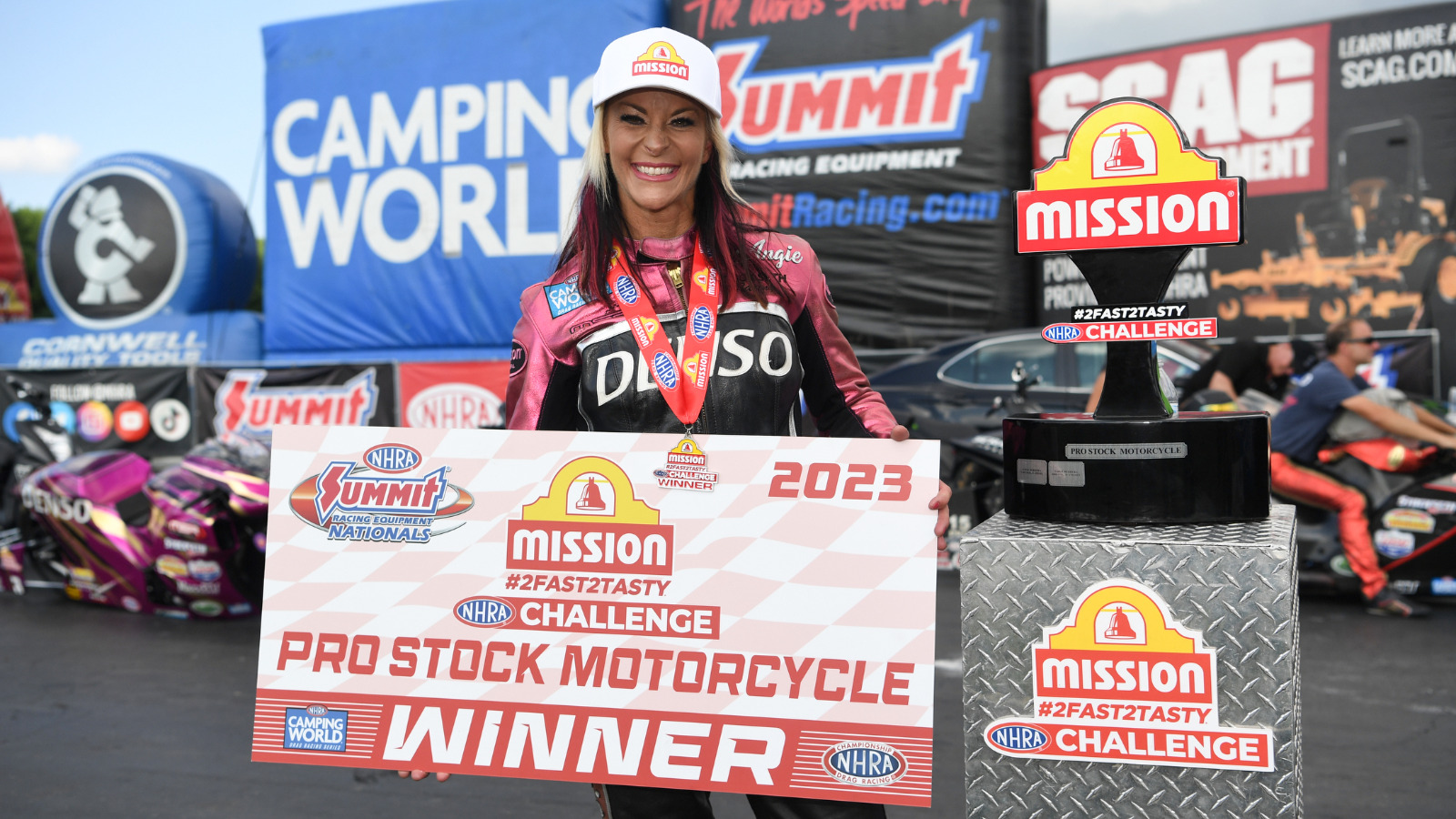 Capps, Ashley, Kramer, A. Smith Win Mission #2Fast2Tasty NHRA Challenge ...