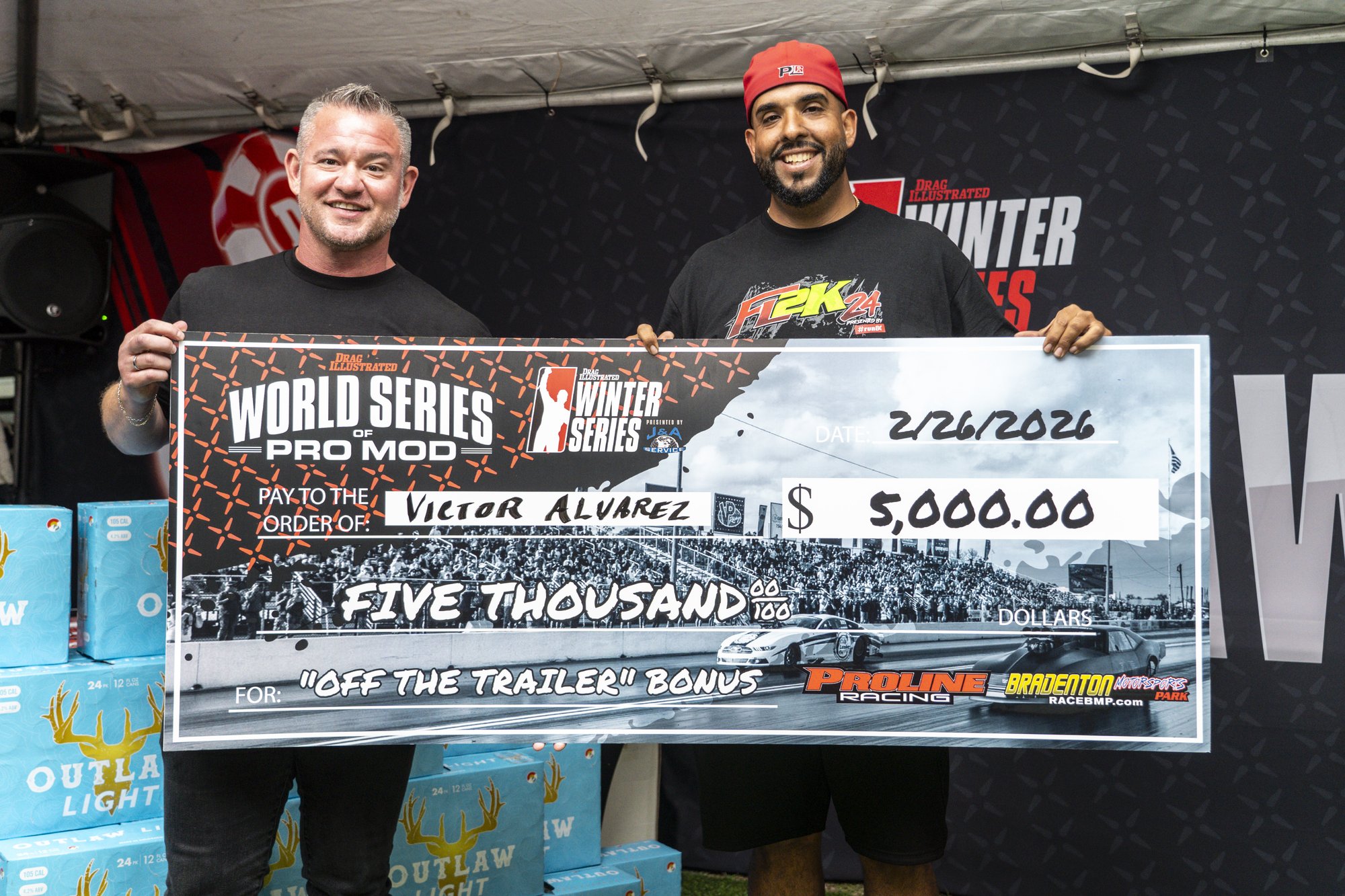 Victor Alvarez collects the Pro Line Racing 'Off The Trailer' bonus at WSOPM 2026.